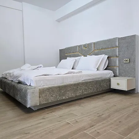 Cristalex Infinity Mamaia Nord *